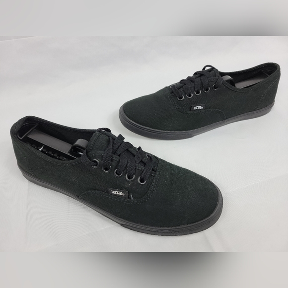Vans Shoes - Vans Authentic Low Top Casual Shoes Sneakers Size Mens 7 Womens 8.5 Black TB4R